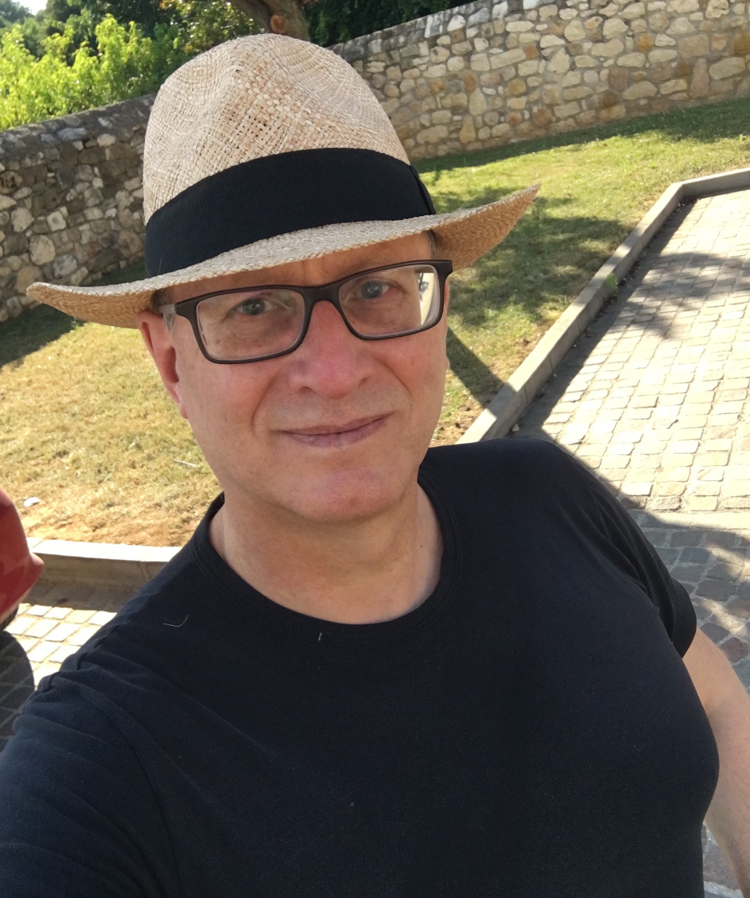 La foto di Francesco de Francesco, autore del libro.